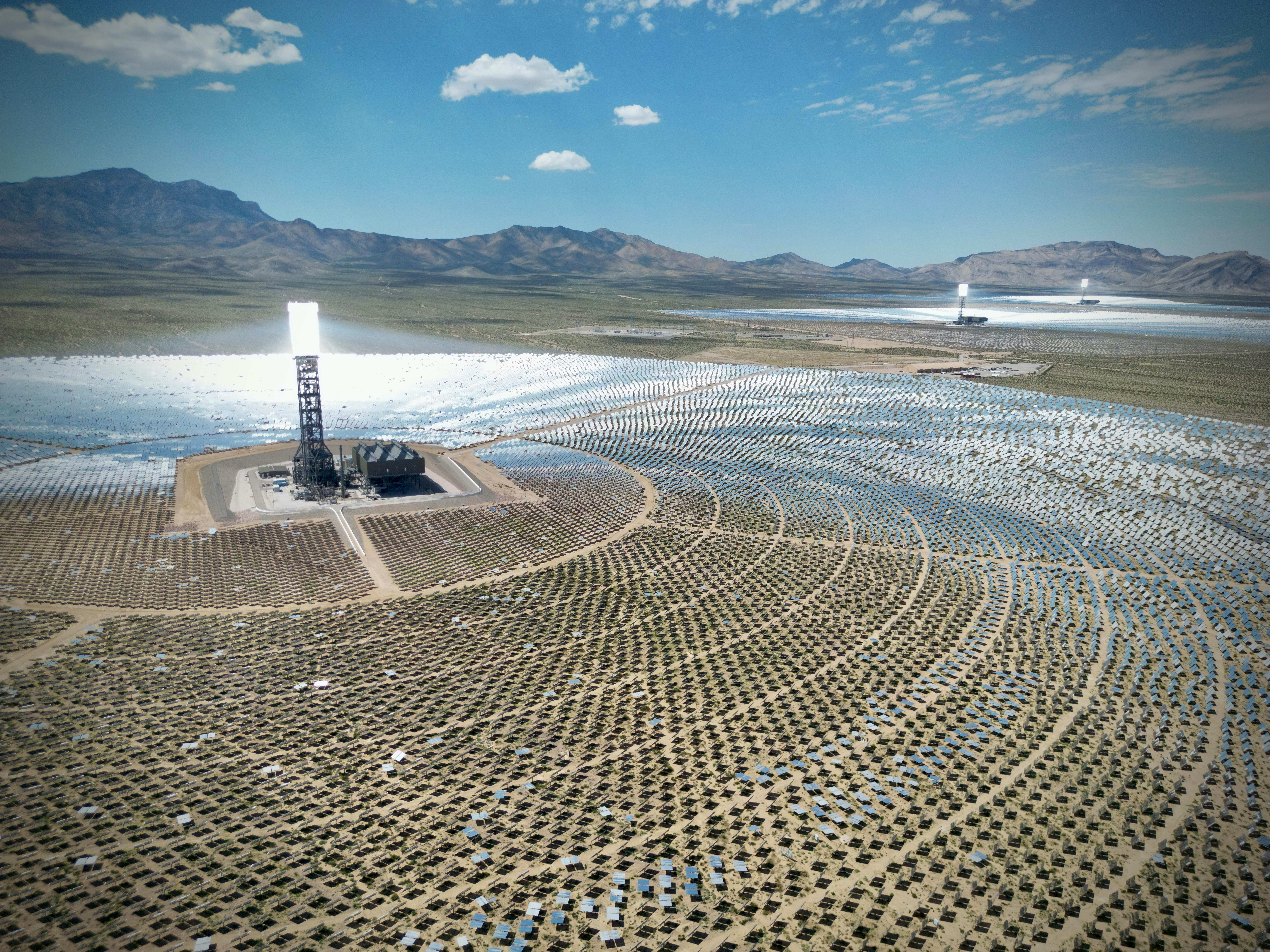 Integrated desalination-renewable hydrogen system produced electricity and freshwater