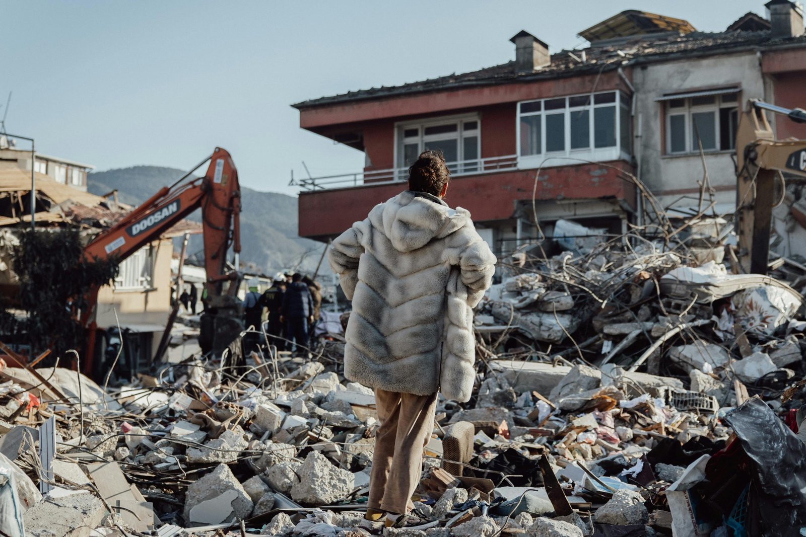 Hopelessness mediated the link between resilience and embitterment after earthquakes