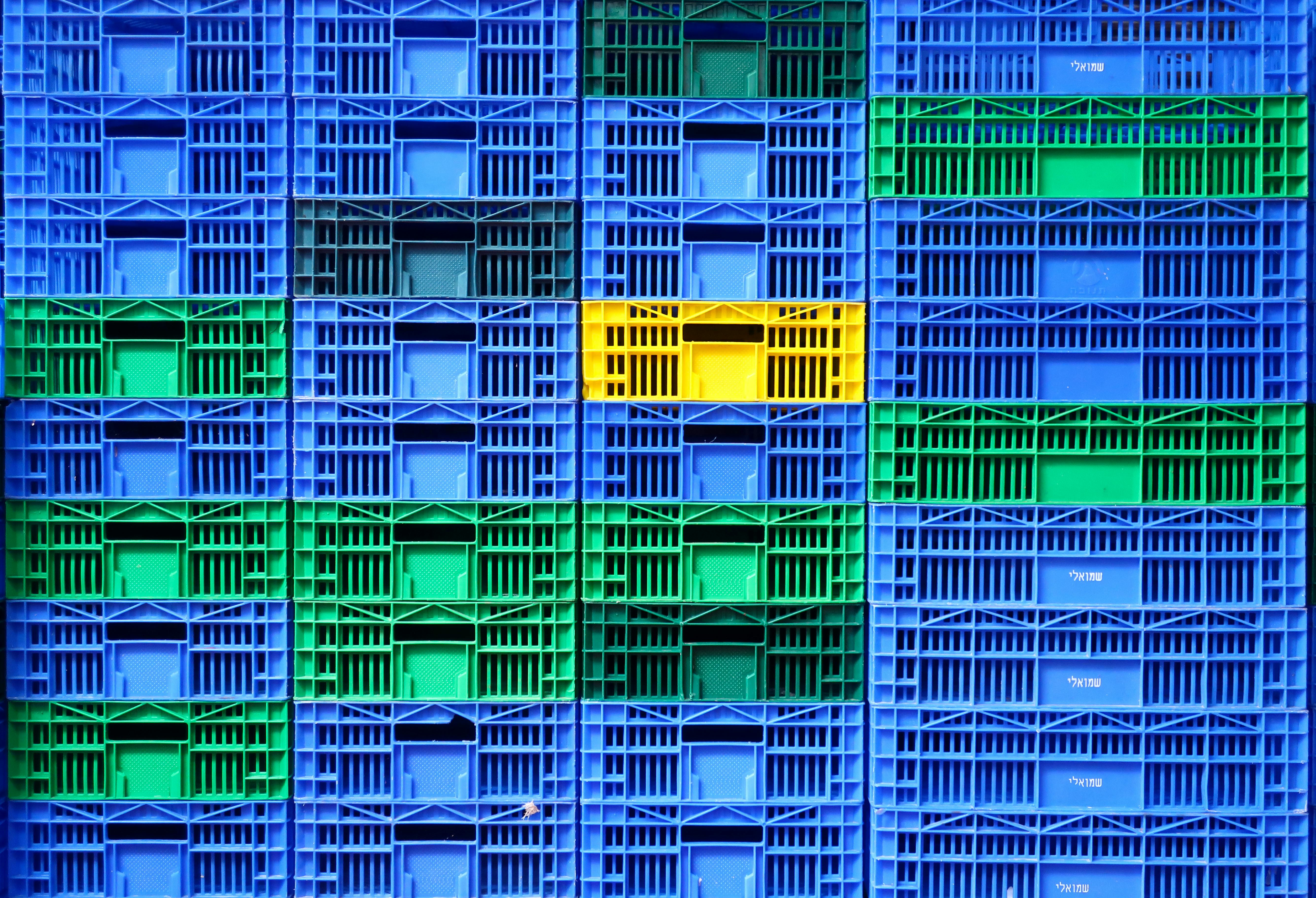 Reusable packaging options ranked highest in automotive logistics