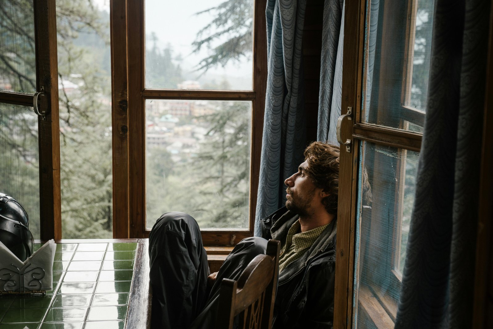 Perceived control linked to depression and anxiety through coping