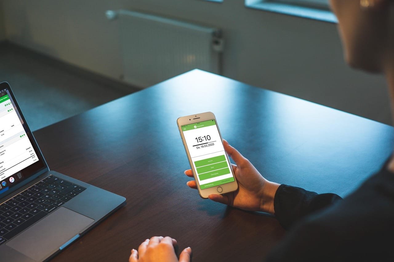 Implementation of an Artificial Intelligence-Based Smart Attendance Automatic Attendance System with Face Detection Using YOLOv11 at Muhammadiyah Ahmad Dahlan University, Palembang