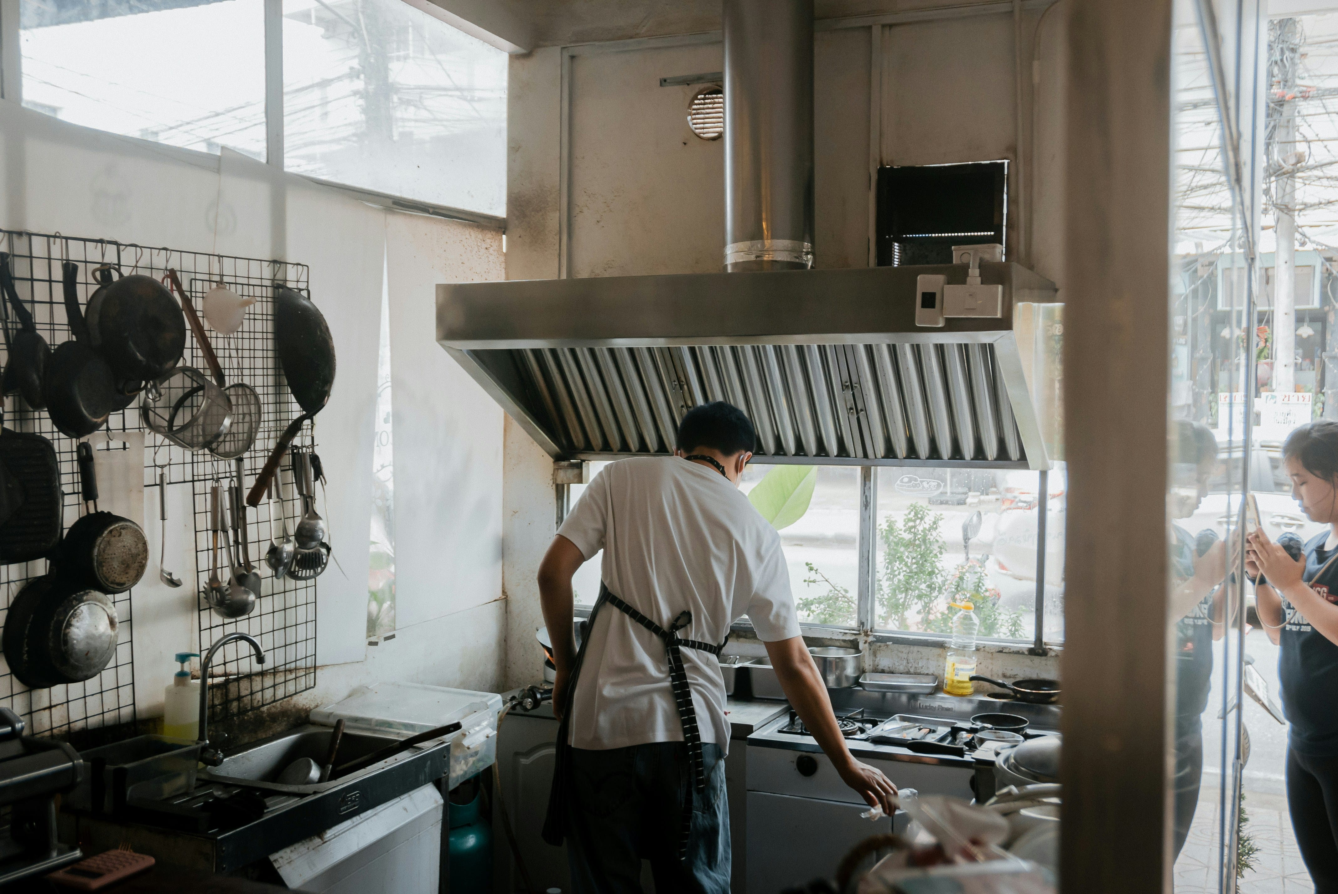 Sustainable occupational health and safety scale developed for food service systems