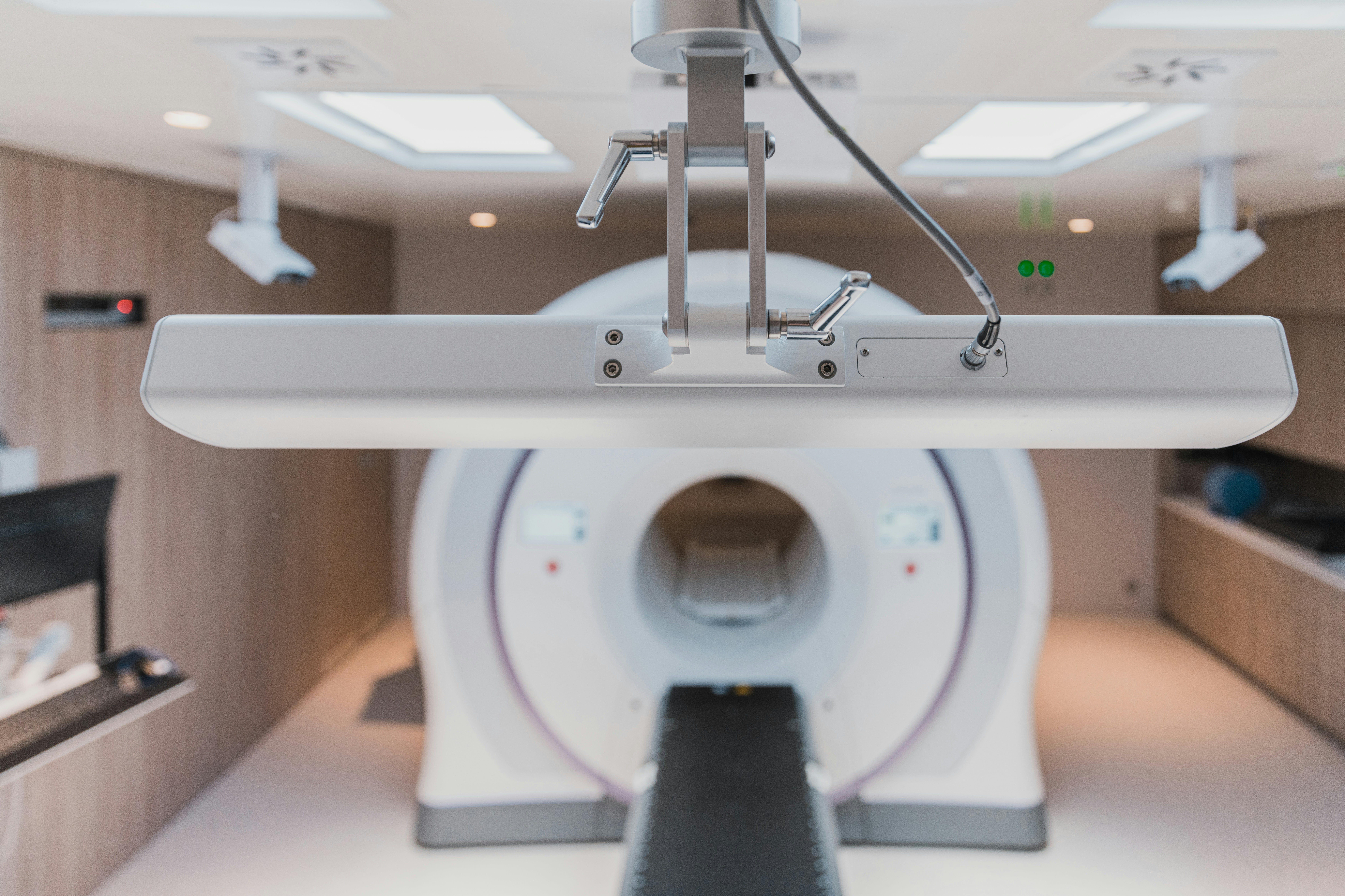 Delayed diagnosis of thoracic spinal tumor led to paraplegia