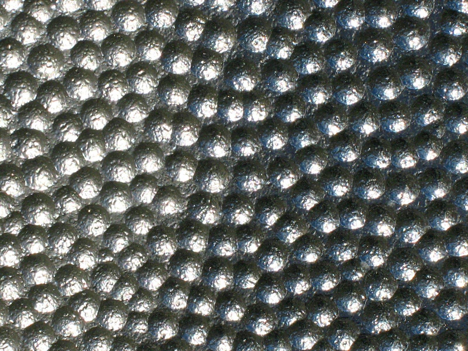 Oyster shell powder produced a magnesium foam with homogeneous pores