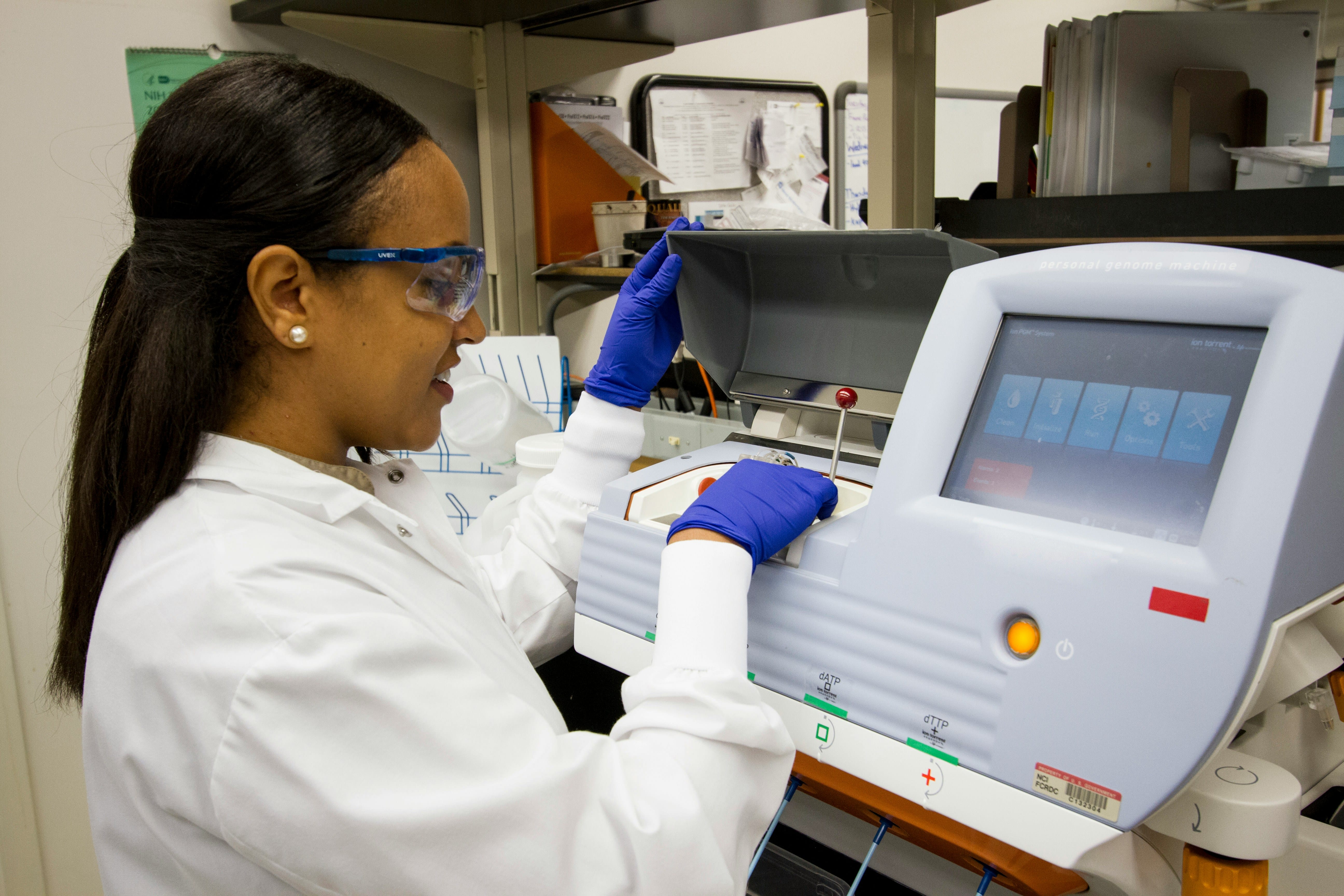 Human Pol-PCNA binds DNA in an unexpected extra site