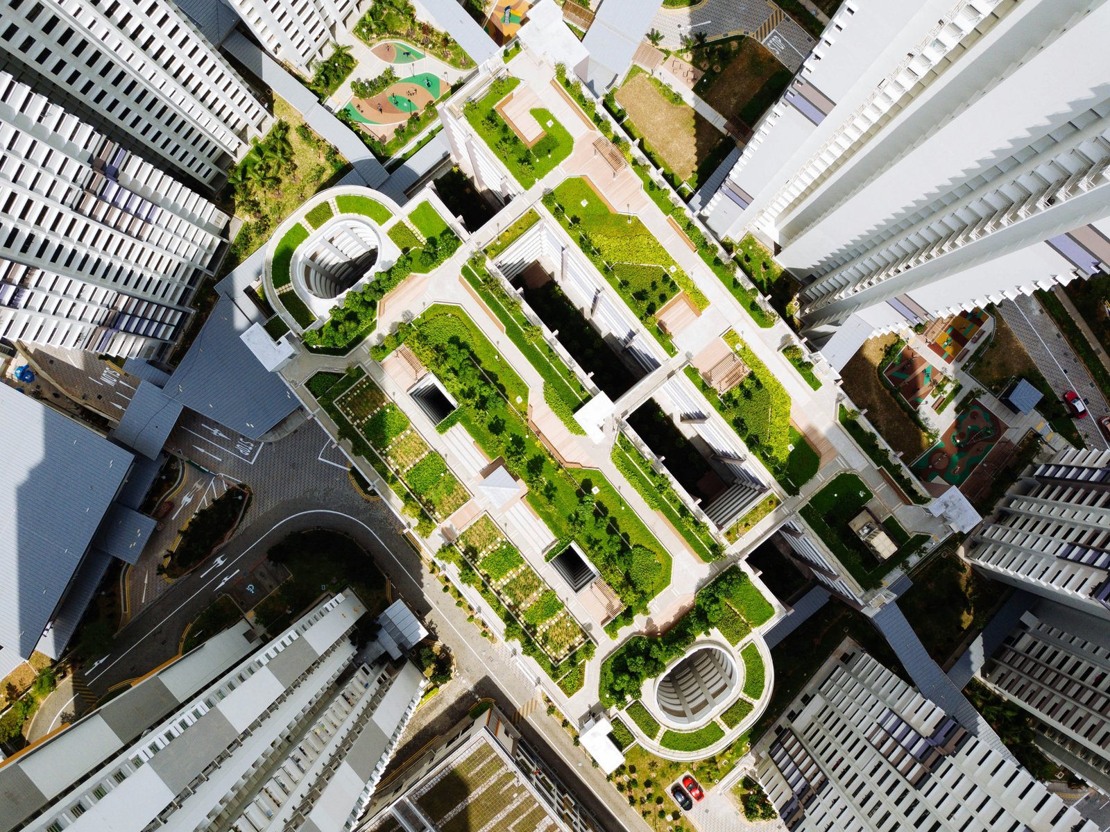 Coastal city green development scores rose, but gaps remained wide
