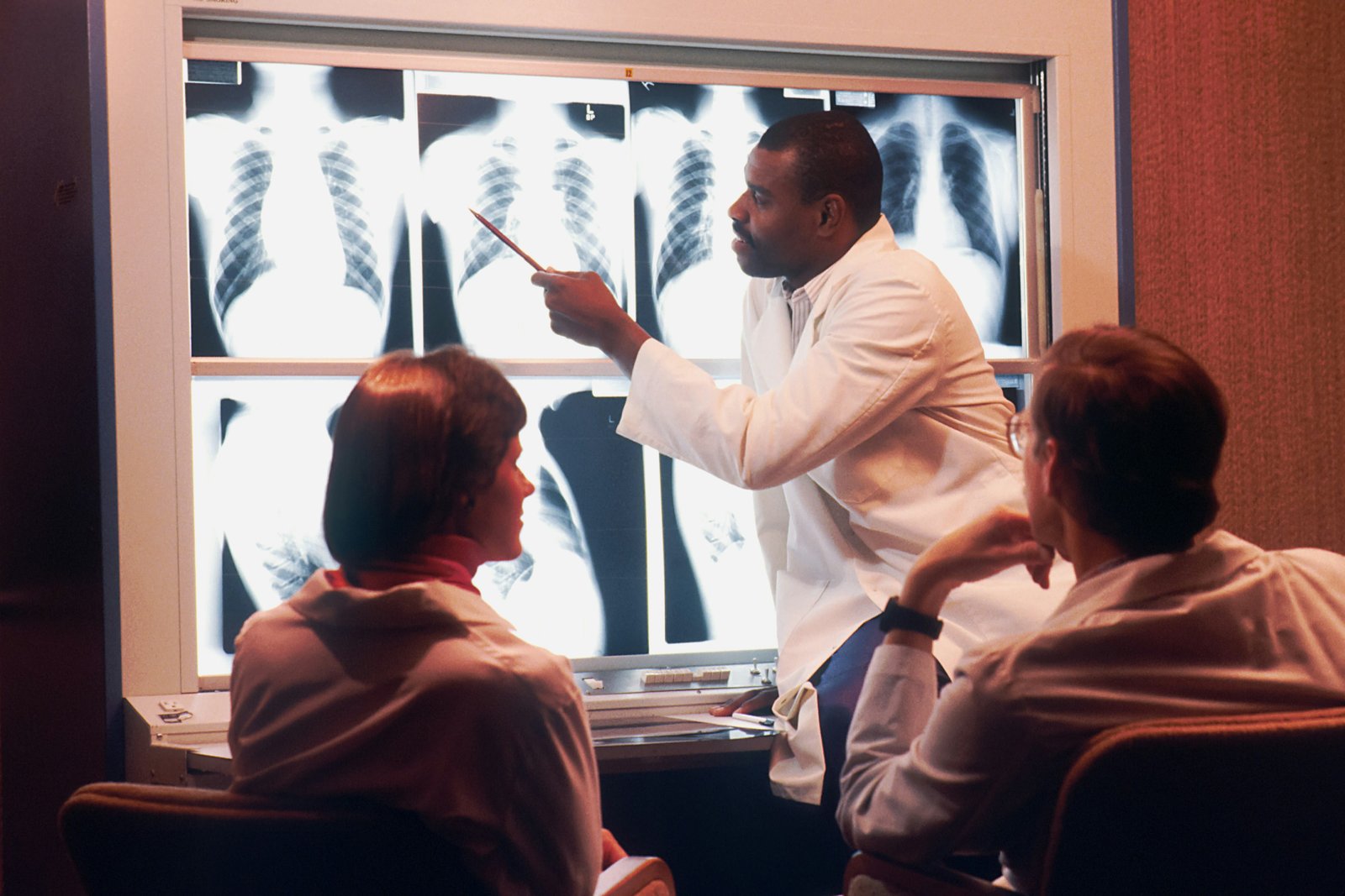 Resident doctor cuts could threaten NHS hospital performance