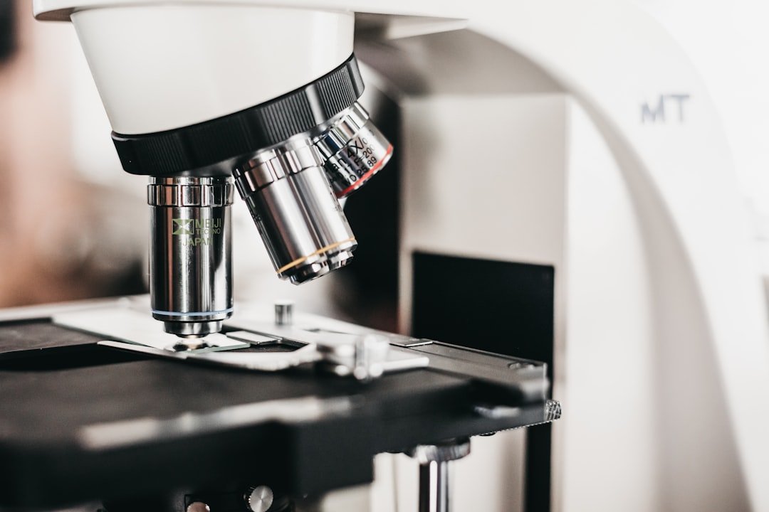Deep learning automates weak-beam identification in DFXM