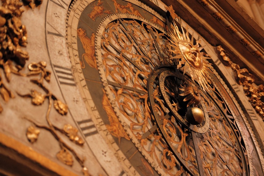 Pre-registered gold timing framework combines macro and cosmic scores